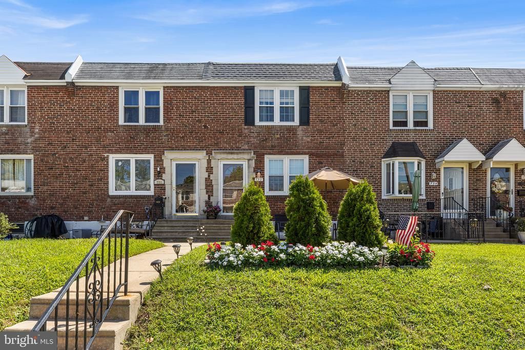 732 RIVELY AVENUE, GLENOLDEN, PA 19036