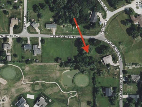 1817 Beaver Lake Boulevard, Plattsmouth, NE 68048