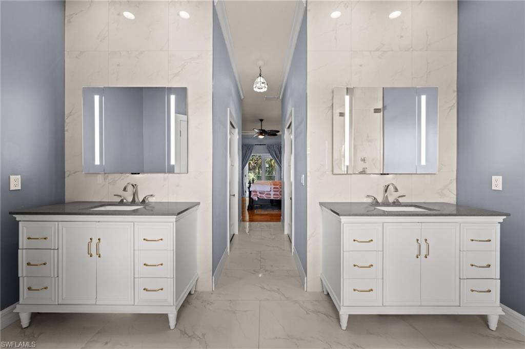 2127 Imperial Cir, Naples, FL 34110 Photo