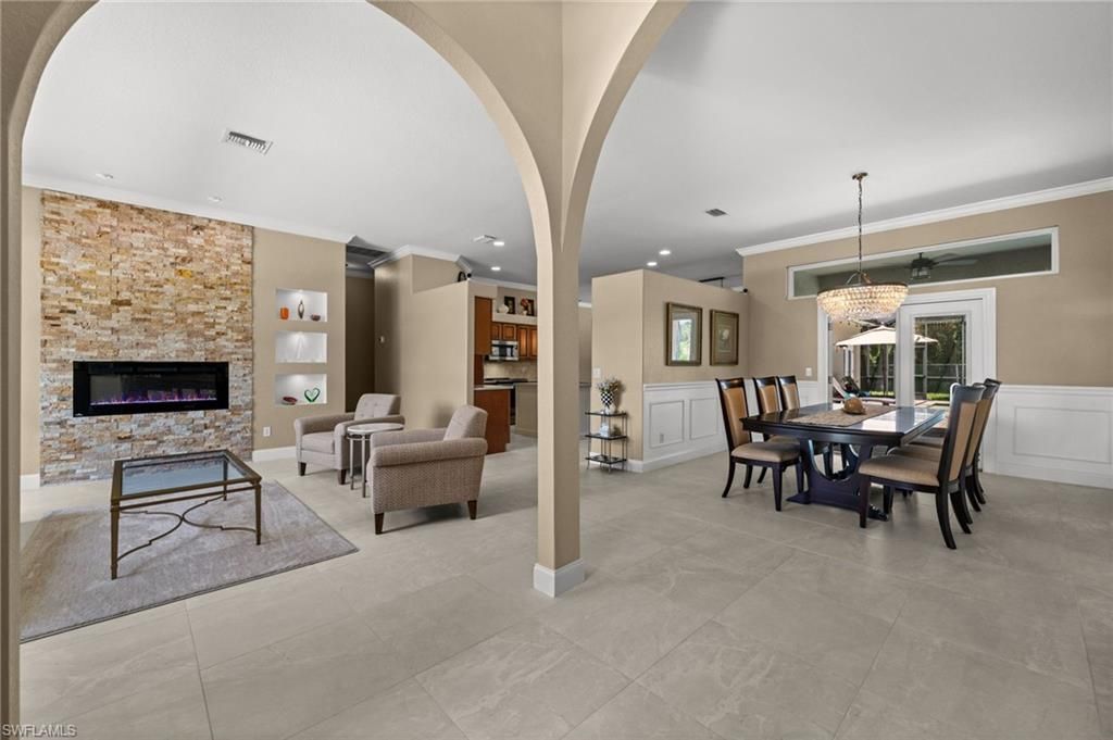 2127 Imperial Cir, Naples, FL 34110 Photo