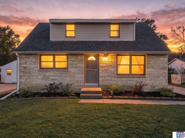 4117 Holly Road, Lincoln, NE 68502