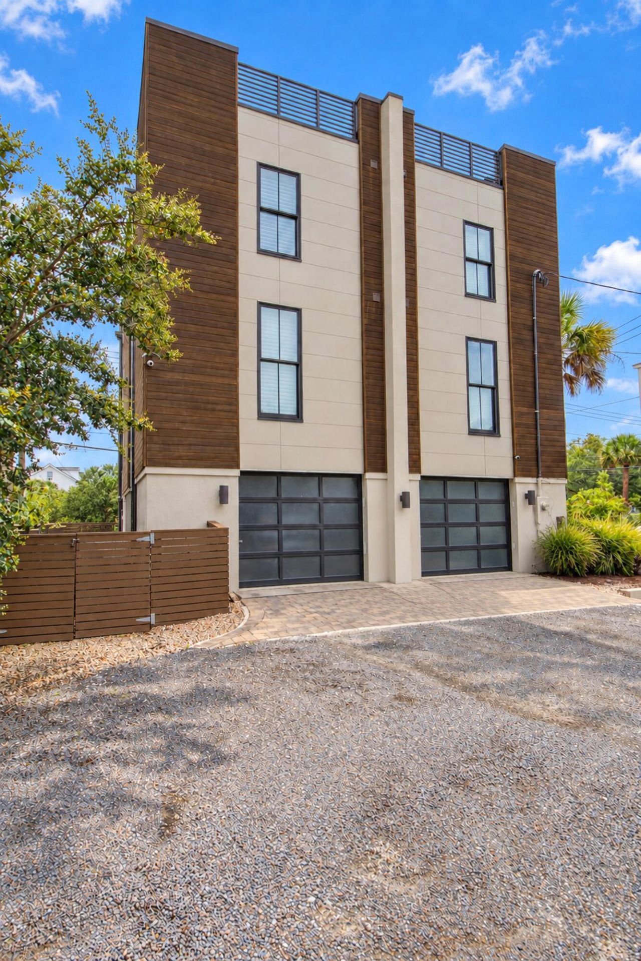 66 Gadsden Street Photo 37