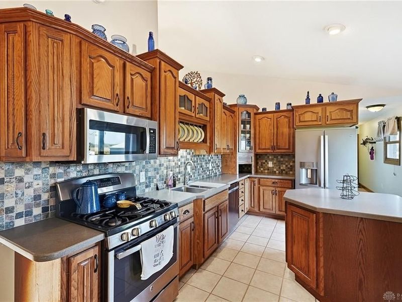 5222 Union Shelby Road, Piqua, OH 45356 Photo 9