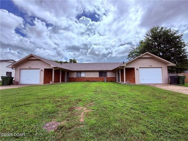 1813 & 1815 S 14th Place , Rogers, AR 72758