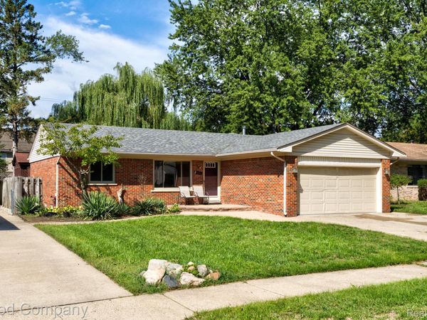 9035 Houghton Street, Livonia, Mi 48150