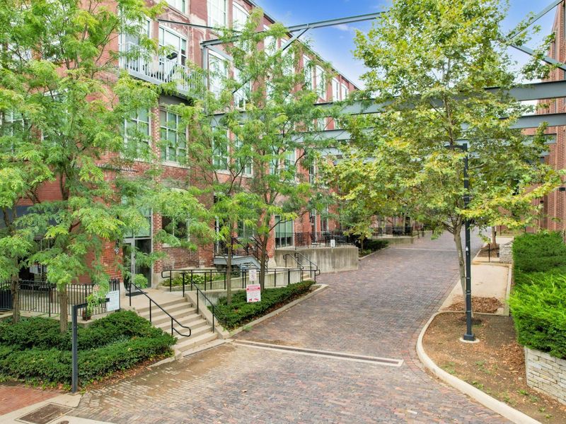 448 W Nationwide Boulevard, Unit 404, Columbus, OH 43215 Photo 3