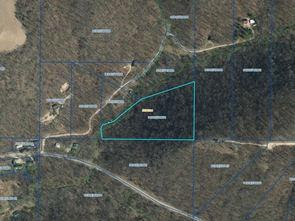 58828 Lightfoot Hills Lane, Ferryville, WI 54628