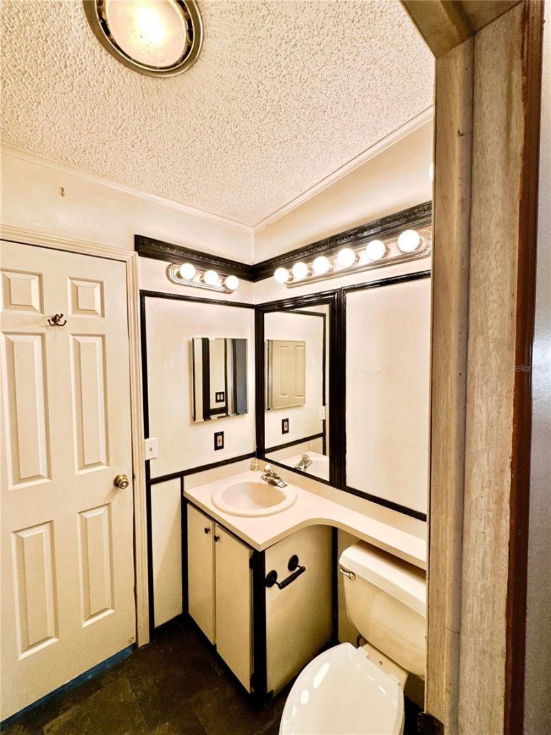 2353 W Coach N Four Drive, Leesburg, FL 34748 Photo