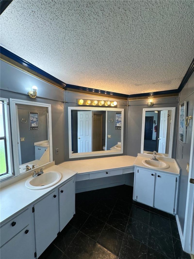 2353 W Coach N Four Drive, Leesburg, FL 34748 Photo