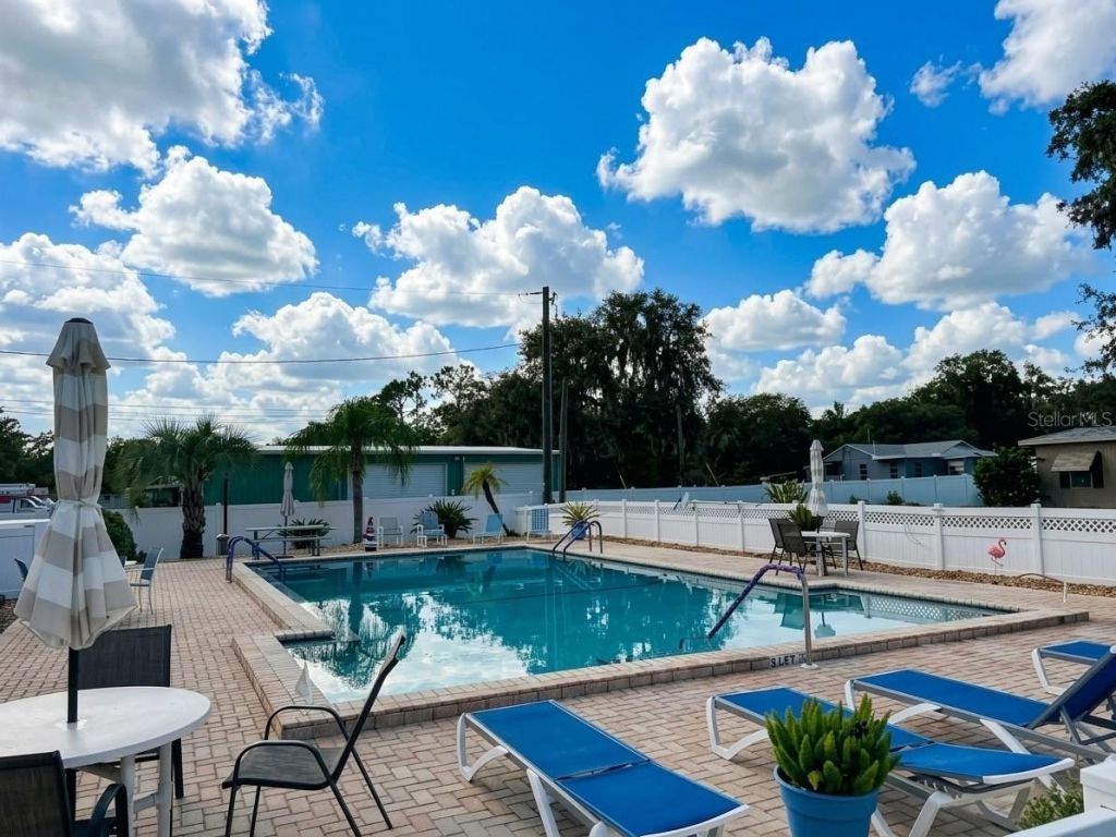 2353 W Coach N Four Drive, Leesburg, FL 34748 Photo
