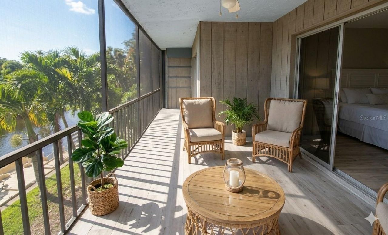 1650 Pine Tree Lane, Unit 204, Sarasota, FL 34236 Photo