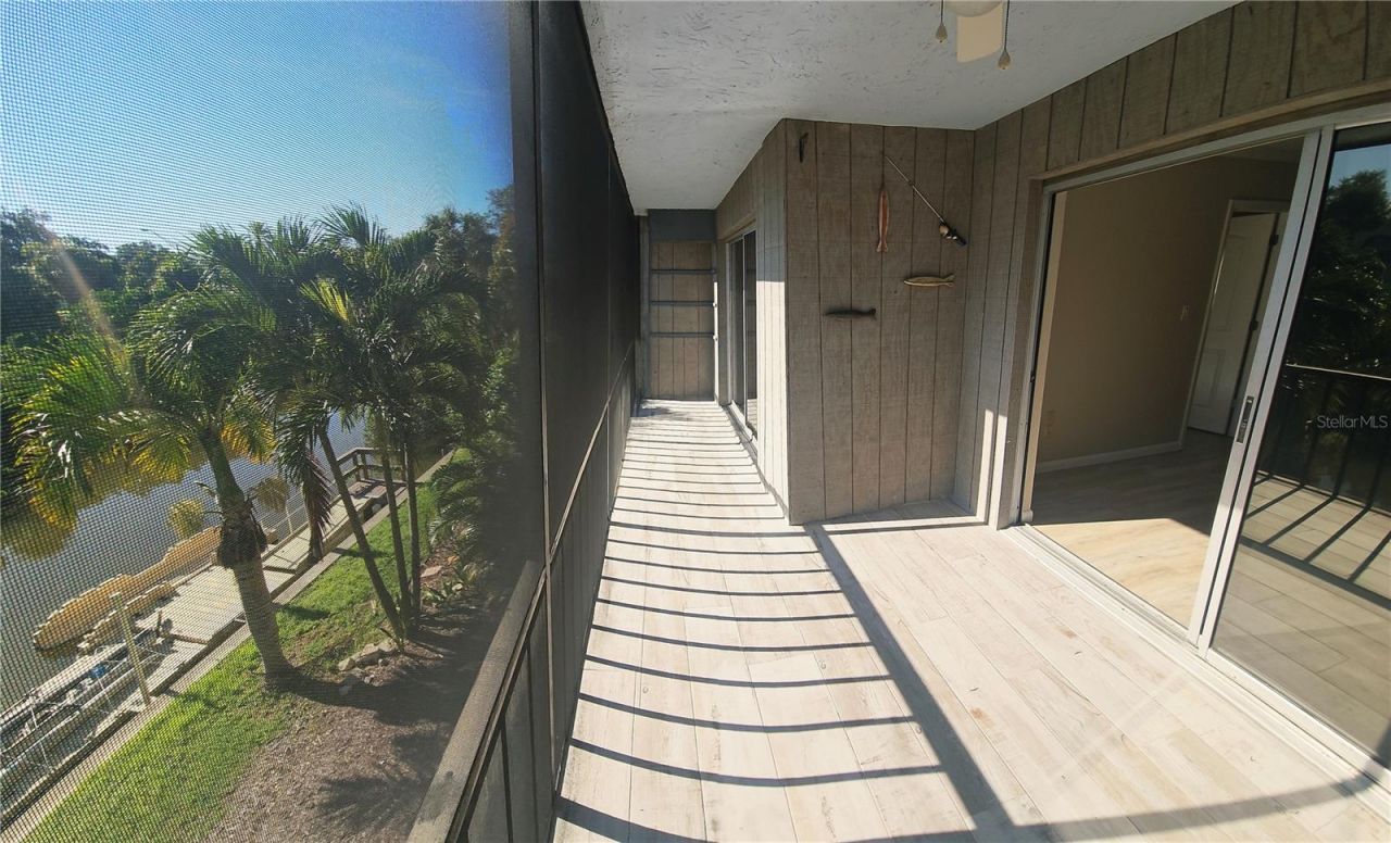1650 Pine Tree Lane, Unit 204, Sarasota, FL 34236 Photo