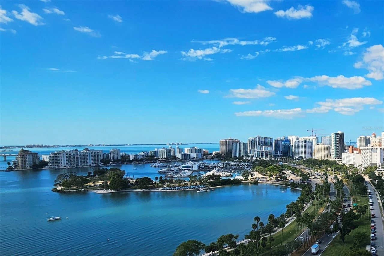 1650 Pine Tree Lane, Unit 204, Sarasota, FL 34236 Photo