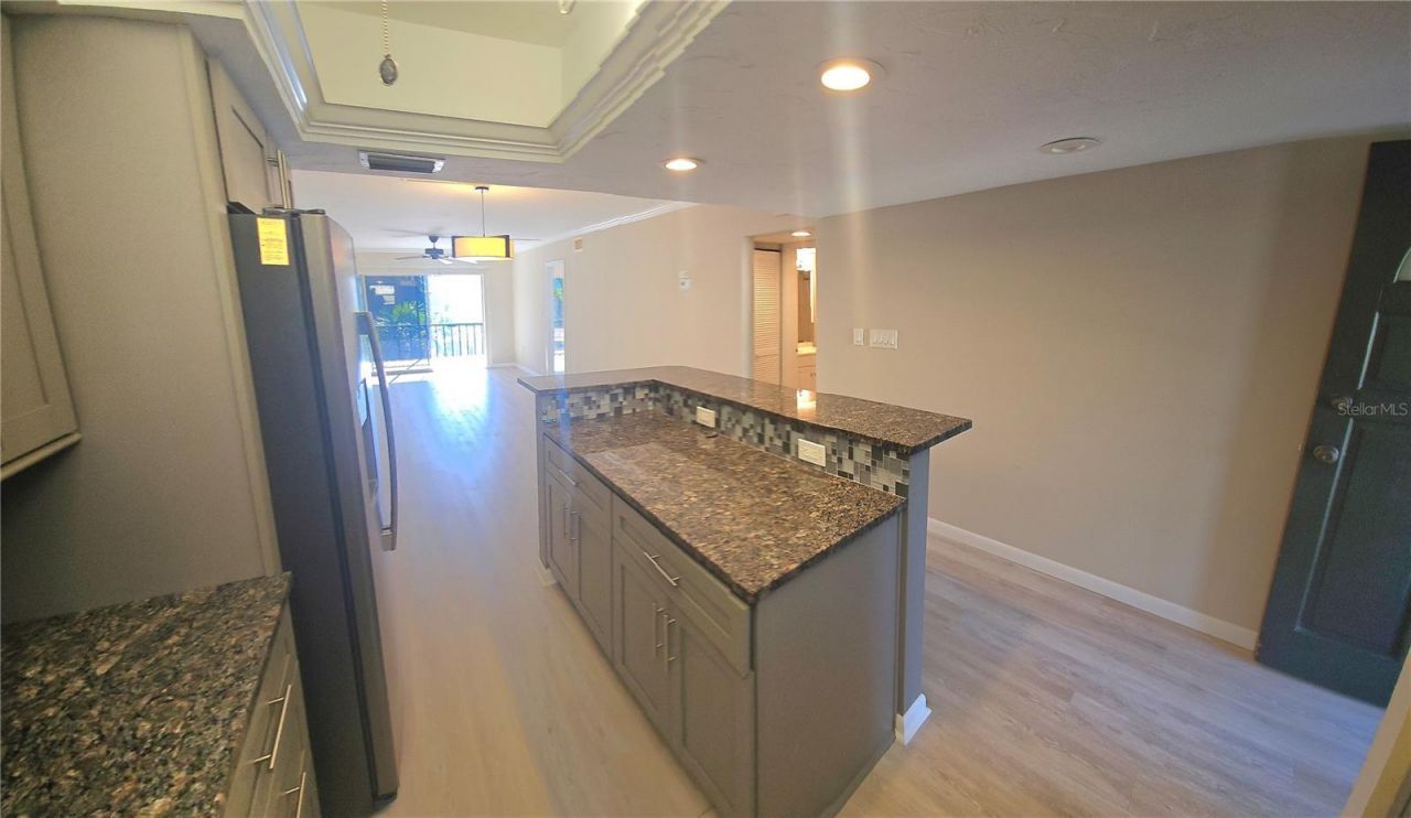 1650 Pine Tree Lane, Unit 204, Sarasota, FL 34236 Photo