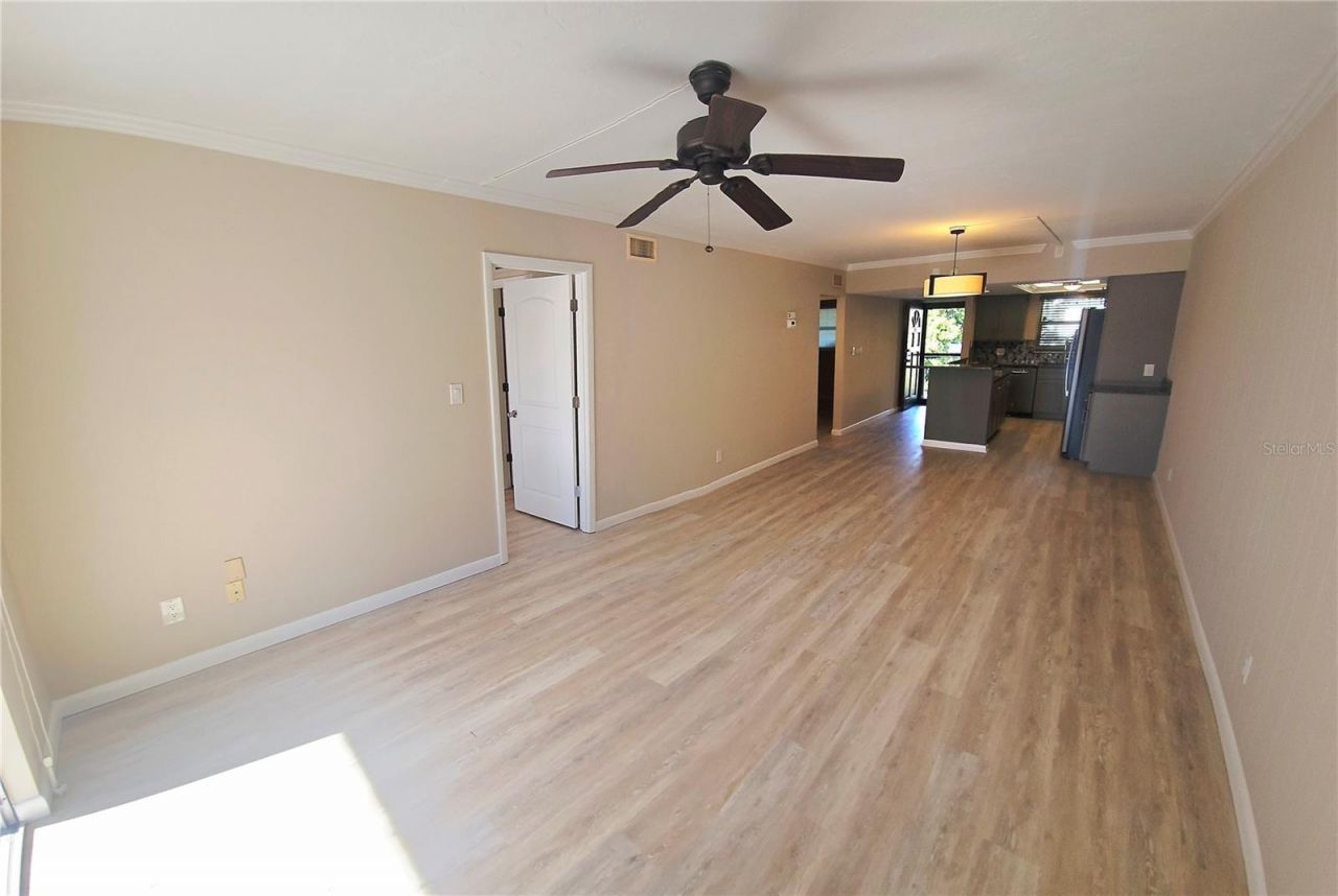 1650 Pine Tree Lane, Unit 204, Sarasota, FL 34236 Photo