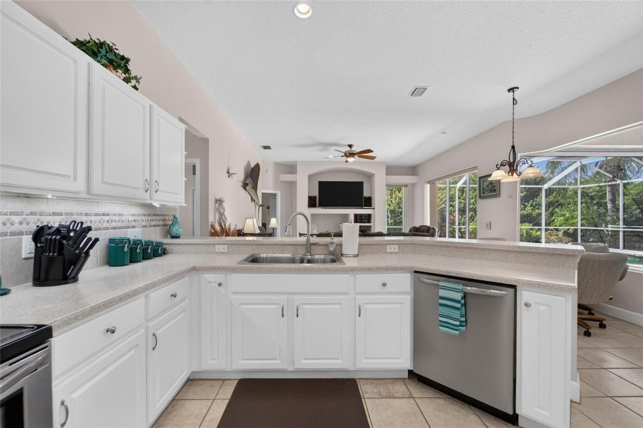 534 Planters Manor Way, Bradenton, FL 34212 Photo