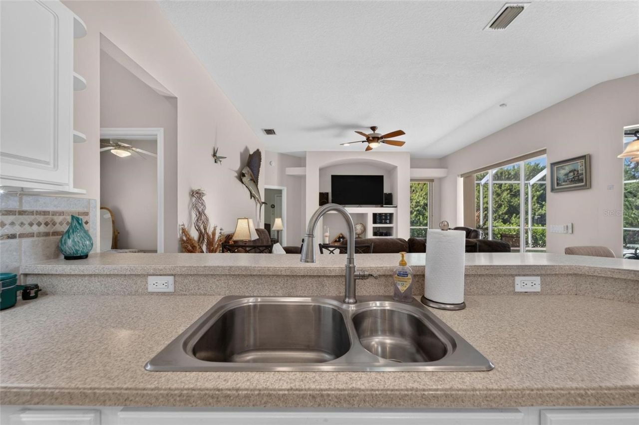 534 Planters Manor Way, Bradenton, FL 34212 Photo