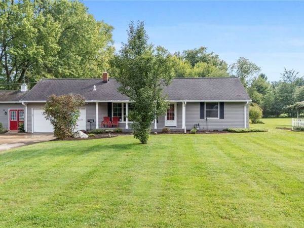 8525 Kirkwood Drive , Chesterland, OH 44026