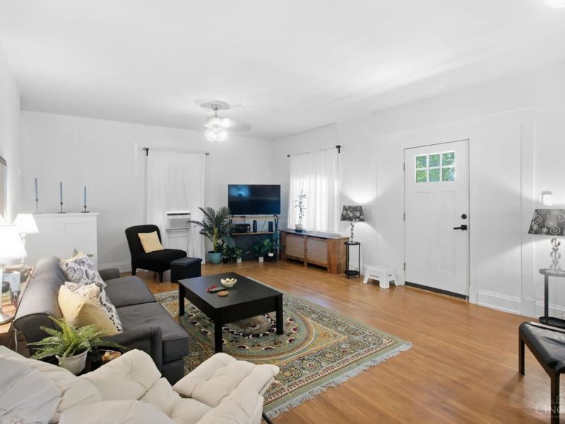 215 S Wayne Avenue, Lockland, OH 45215 Photo 3