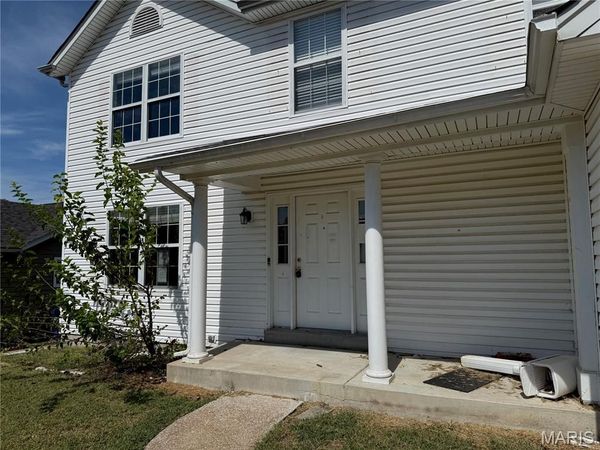 1592 Saddlegate Court , Florissant, MO 63033