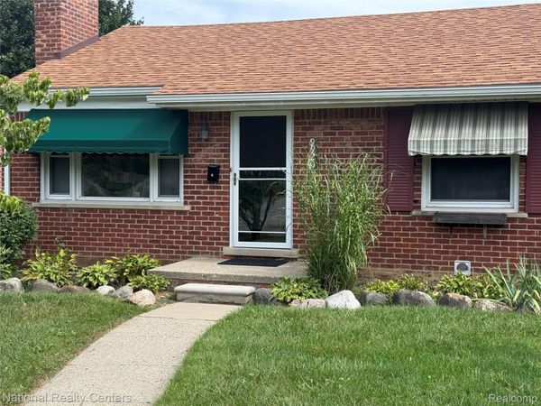 9920 Farmington Road, Livonia, Mi 48150
