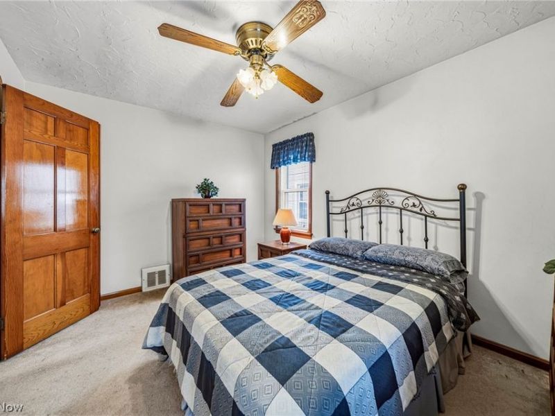 7506 Traymore Avenue, Brooklyn, OH 44144 Photo 10