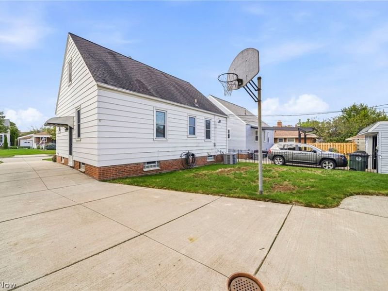 7506 Traymore Avenue, Brooklyn, OH 44144 Photo 27