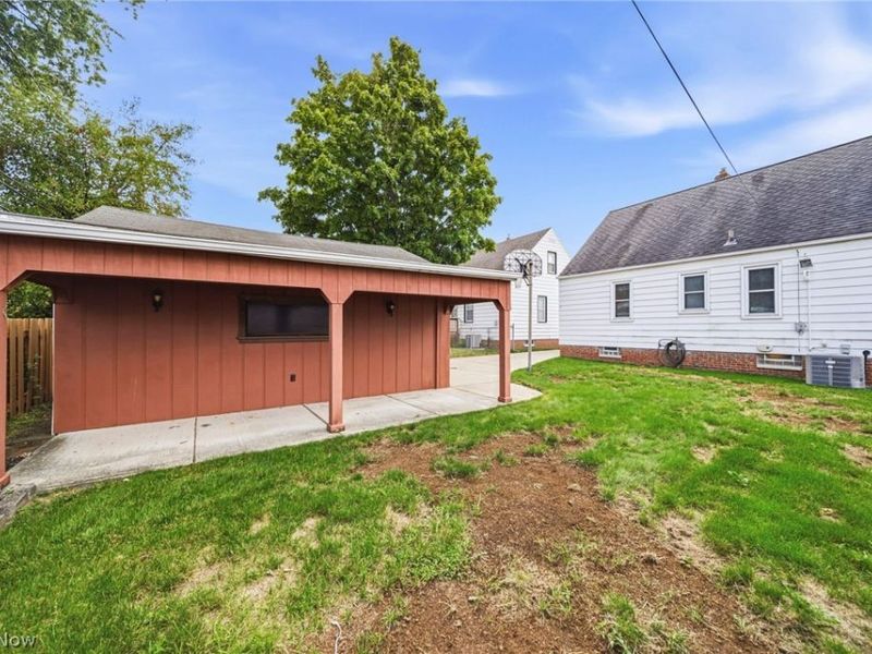 7506 Traymore Avenue, Brooklyn, OH 44144 Photo 30