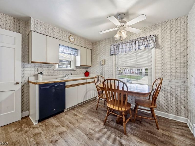 7506 Traymore Avenue, Brooklyn, OH 44144 Photo 4