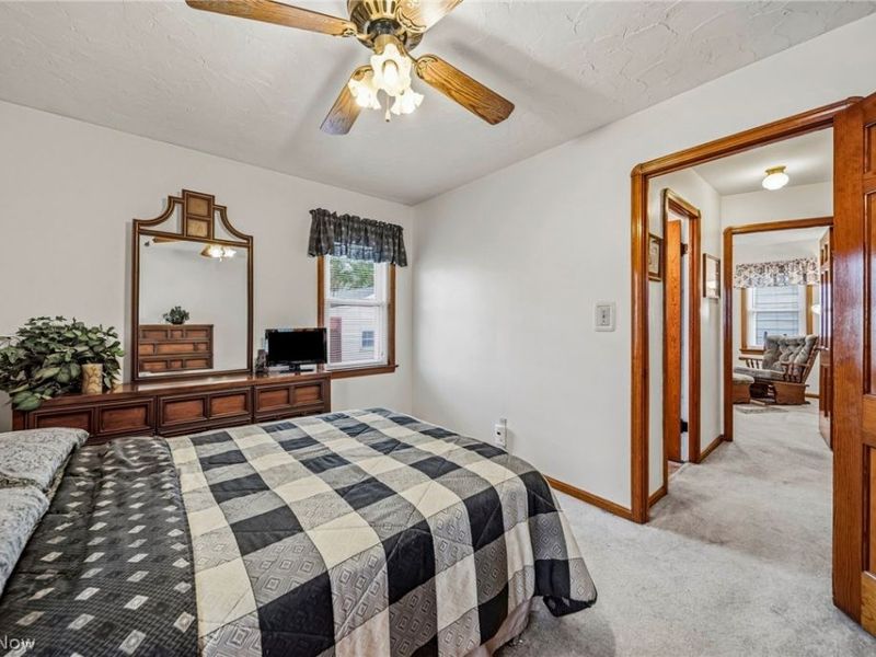 7506 Traymore Avenue, Brooklyn, OH 44144 Photo 9