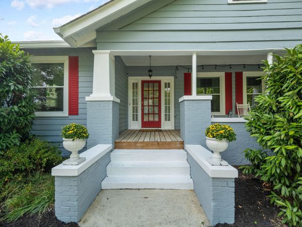 211 Brookfield Avenue, Chattanooga, TN 37411
