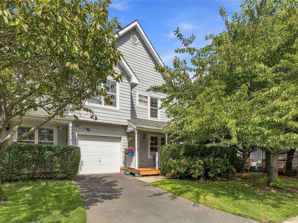 77 Sunburst Terrace , Central Islip, NY 11722