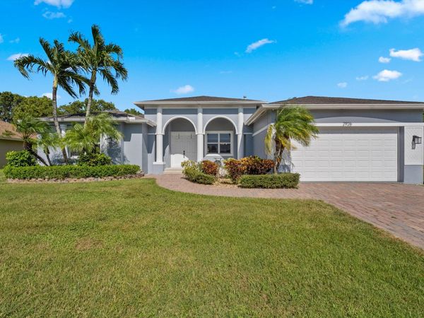 2926 Dovedale Court, Wellington, FL 33414