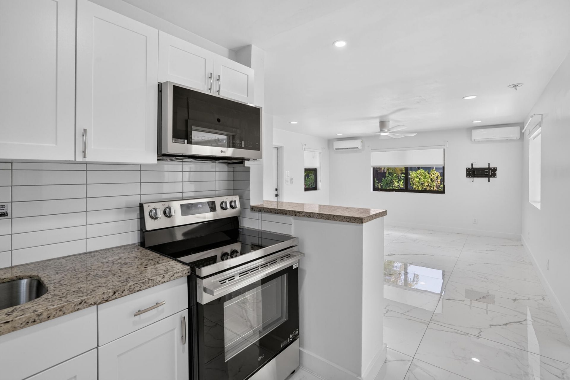 26 NE 3rd Street, Unit Apt. 2, Dania Beach, FL 33004 Photo