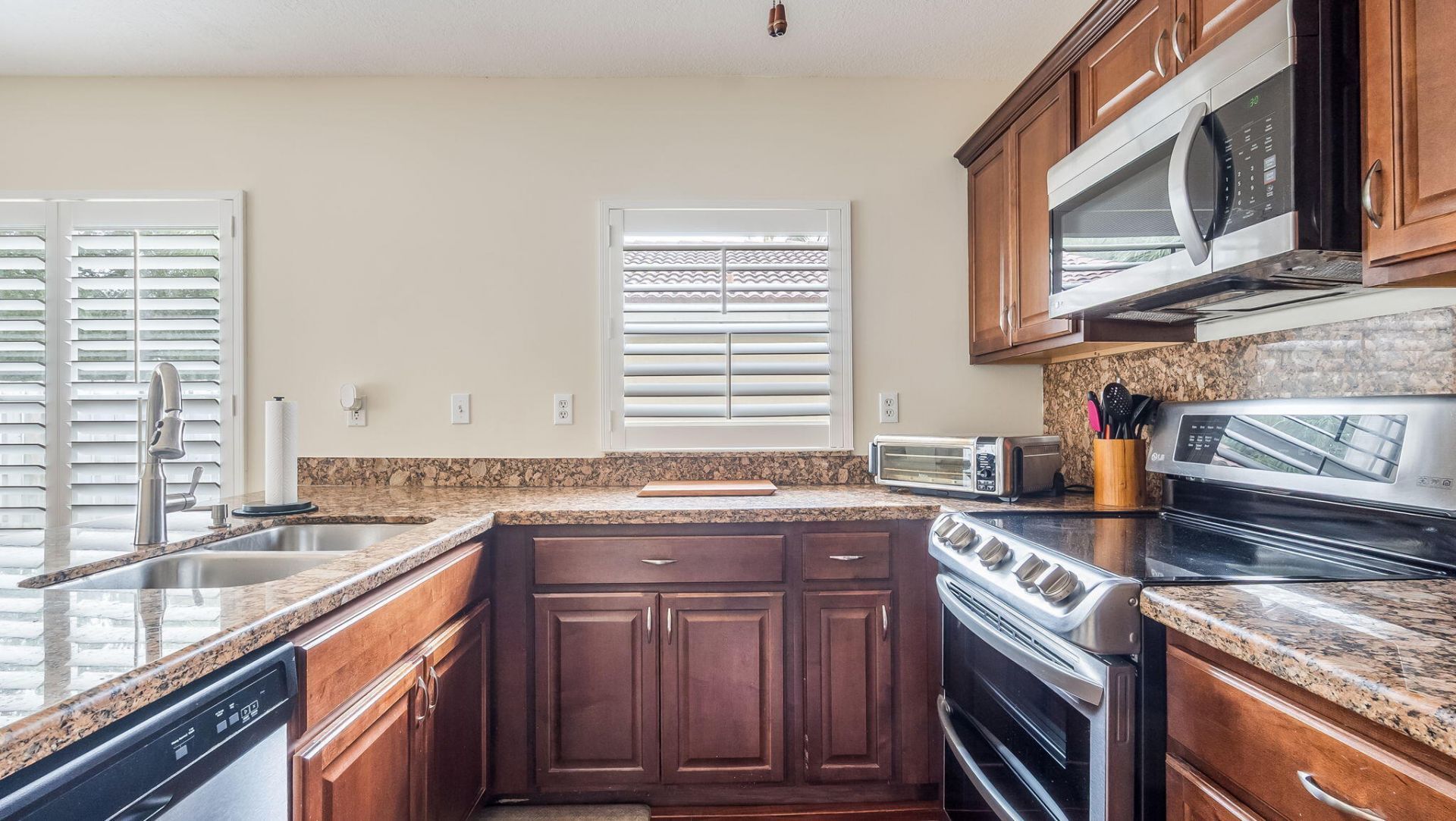 1330 NW 125th Terrace, Sunrise, FL 33323 Photo