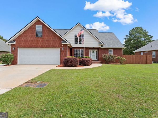 318 Christopher Luke Circle, Perry, GA 31069