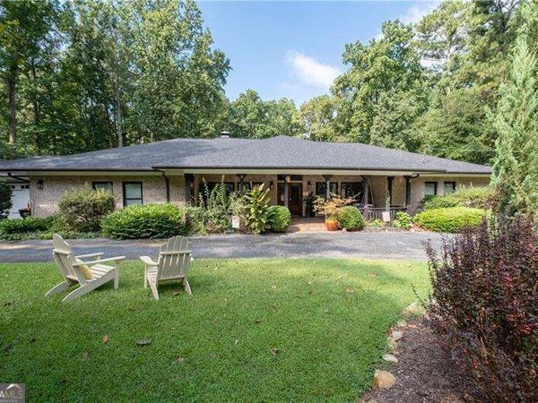 8180 Innsbruck Drive, Sandy Springs, GA 30350