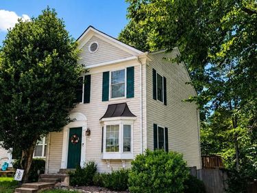 2 FAIRMONT PLACE, STERLING, VA 20165