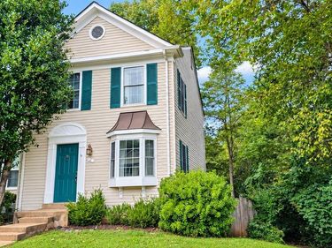 2 FAIRMONT PLACE, STERLING, VA 20165