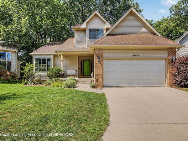 16600 La Fleur Drive, East Lansing, MI 48823