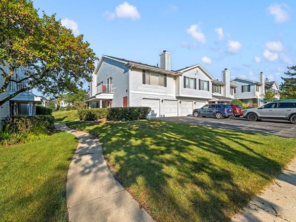 7918 Knottingham Circle , Unit B, Darien, IL 60561
