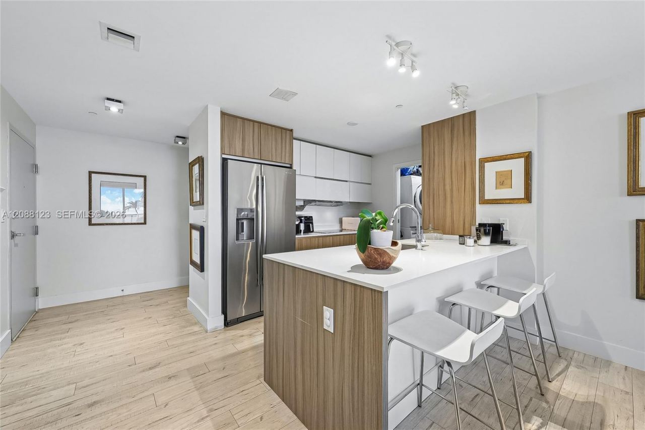 600 NE 27th St, Unit 704, Miami, FL 33137 Photo