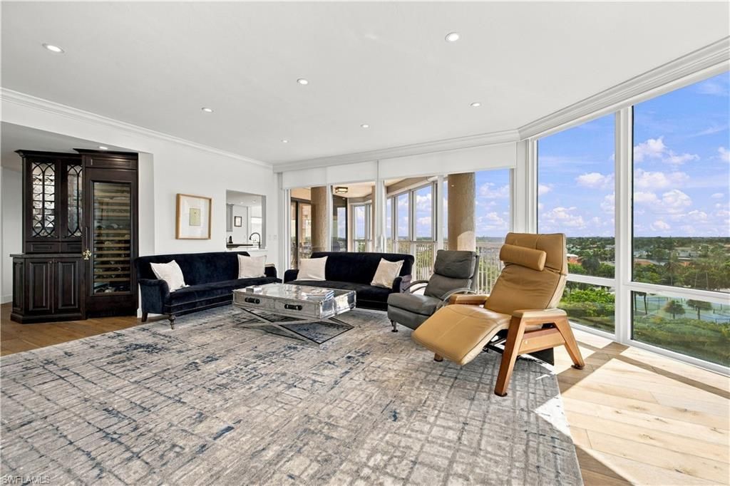 4951 Gulf Shore Blvd N, Unit 501, Naples, FL 34103 Photo