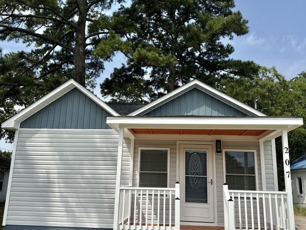 207 Cochran Street , Robersonville, NC 27871