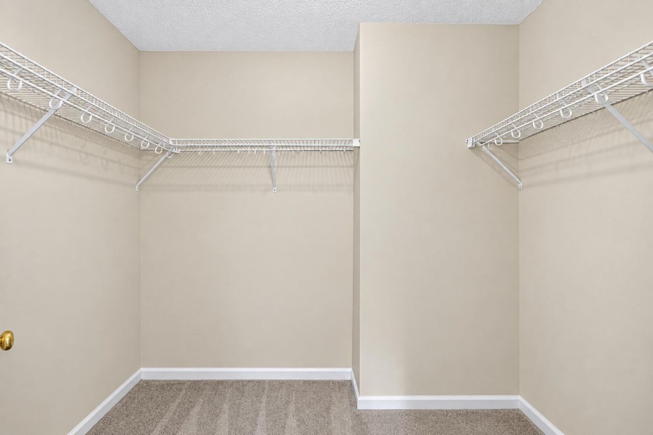 1048 Briar Rose Lane Photo 16