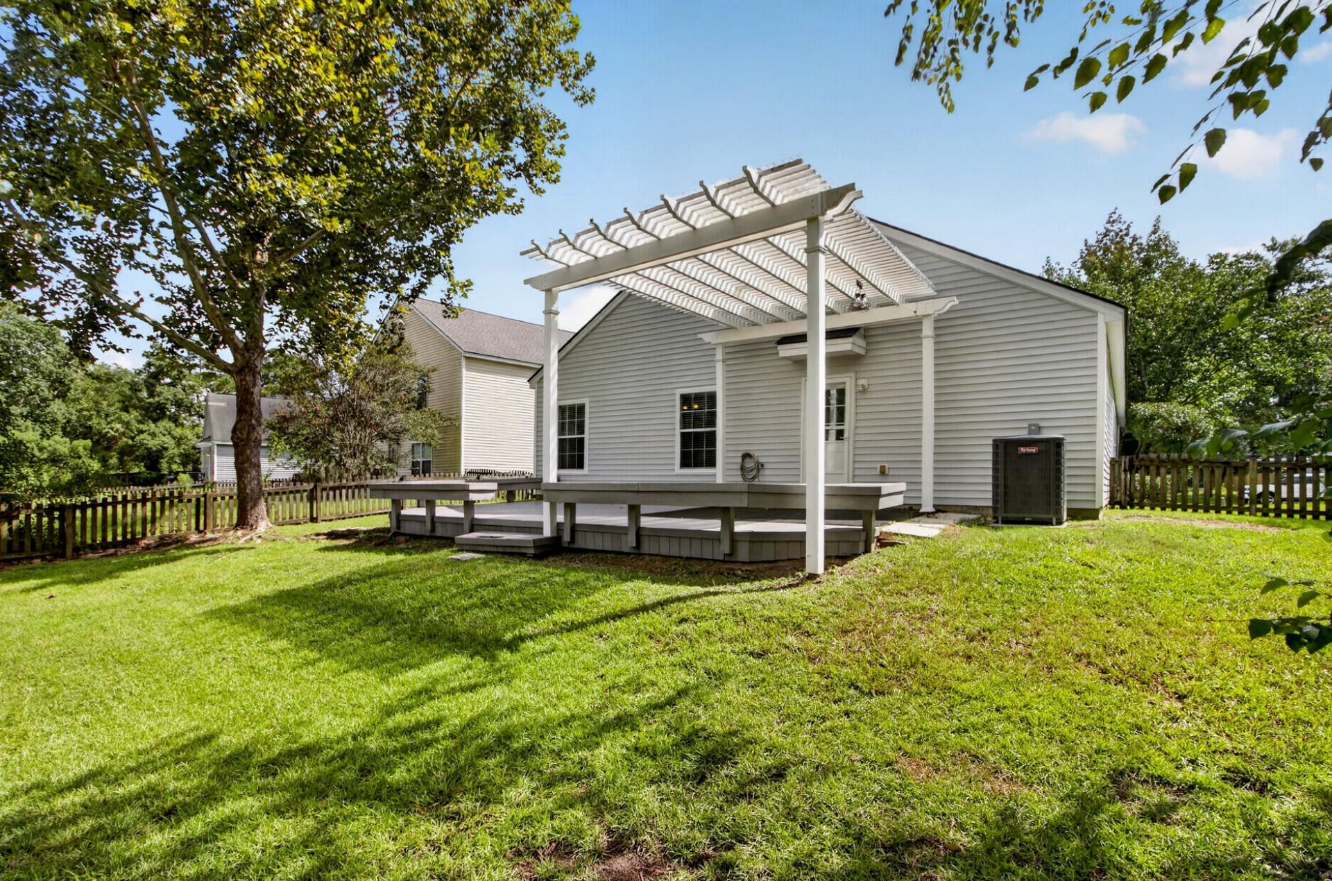 1048 Briar Rose Lane Photo 31