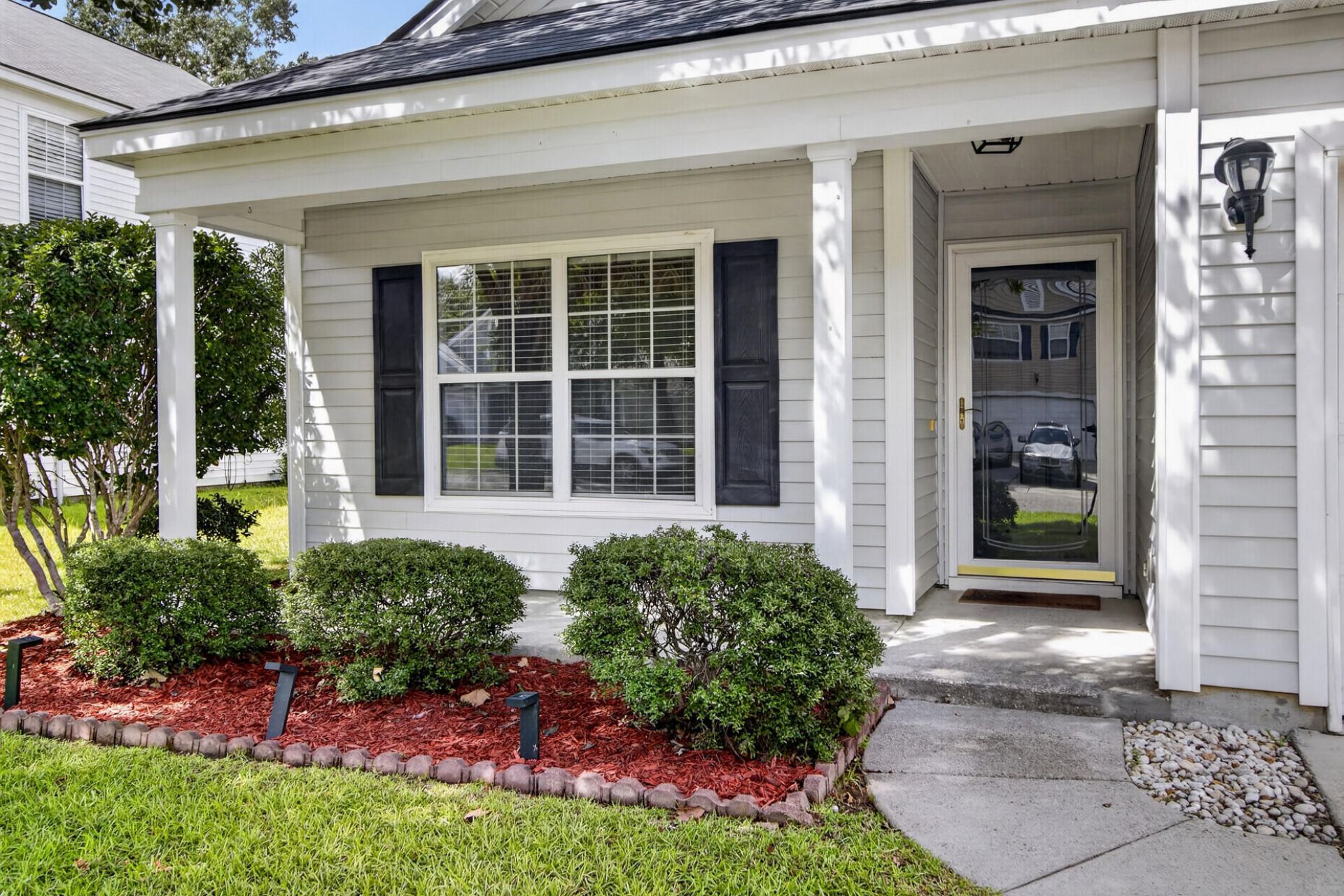 1048 Briar Rose Lane Photo 4