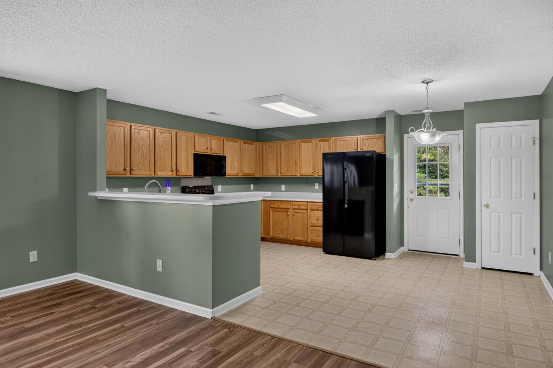 1048 Briar Rose Lane Photo 9