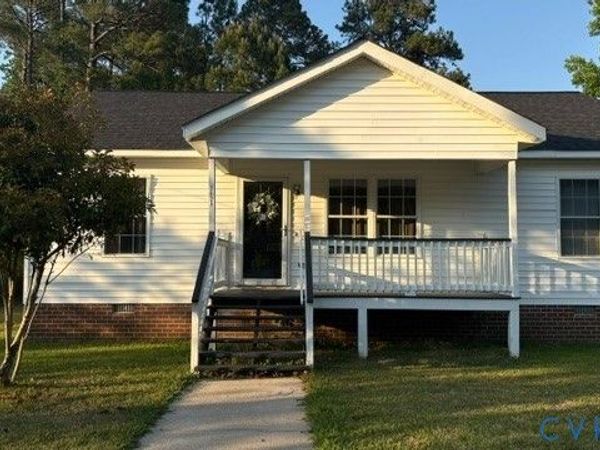 302A Jarratt Avenue, Jarratt, VA 23867