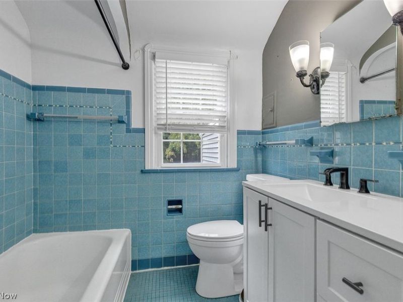 24907 E Oakland Road, Bay Village, OH 44140 Photo 13